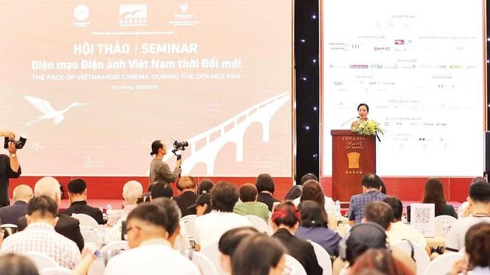 Quang cảnh Hội thảo "Diện mạo điện ảnh Việt Nam thời Đổi mới". (Ảnh: PHẠM NGUYỄN)