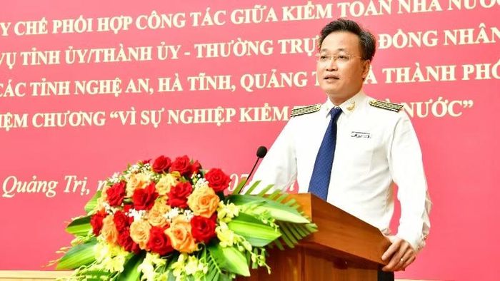 Tổng Kiểm toán nhà nước Nguyễn Hữu Nghĩa phát biểu tại Hội nghị.