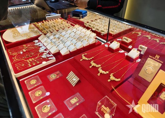  Giá vàng hôm nay (5-7): "Đứng vững" trên mốc 151 triệu đồng/lượng. Ảnh minh họa: HẢI MẠNH 