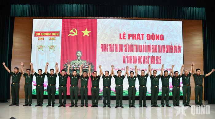 Biểu thị quyết tâm trong Lễ phát động phong trào thi đua “Sư đoàn thi đua đổi mới sáng tạo và chuyển đổi số” và “Bình dân học vụ số” năm 2026. 