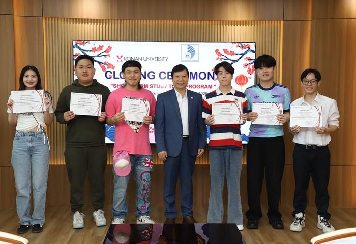 Tham gia các chương trình giao lưu sinh viên quốc tế.