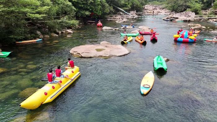 Đến Phong Nha - Kẻ Bàng không chỉ là khám phá hang động, ở đây du khách được hòa mình vào thiên nhiên với những trải nghiệm tuyệt vời.