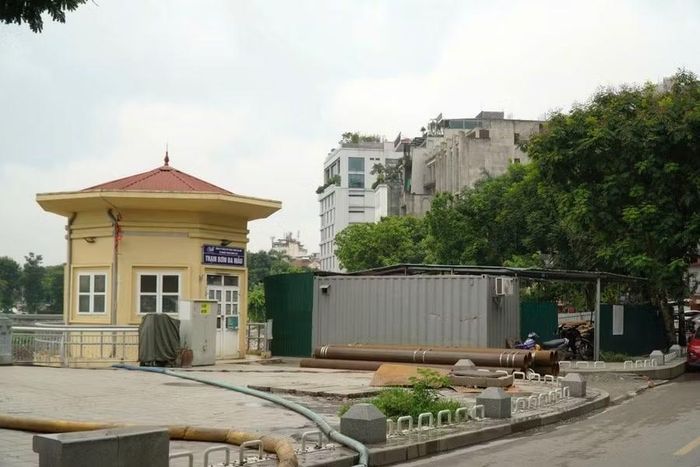 Từ tháng 3/2026, Hà Nội bắt đầu triển khai cải tạo, nâng cấp 6 trạm bơm hồ nội đô, trong đó có hồ Ba Mẫu nhằm tăng hiệu quả tiêu thoát nước khu vực trung tâm.