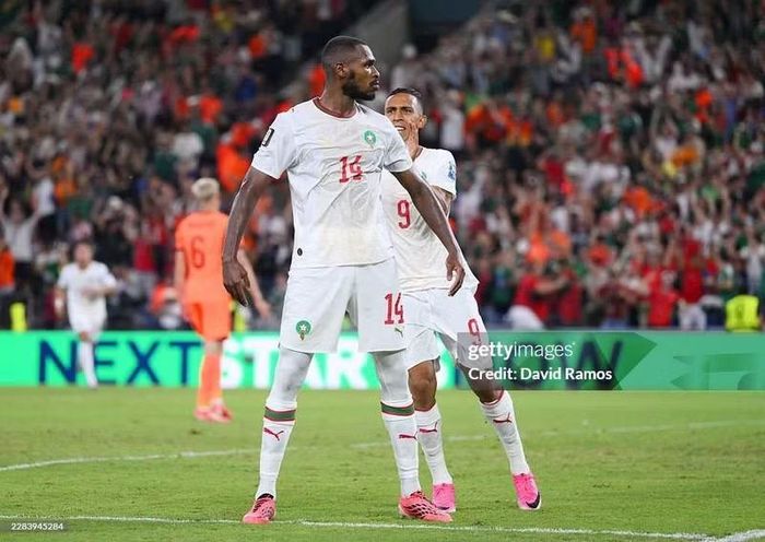 Trung vệ Issa Diop (Ma Rốc): Bàn gỡ bằng đầu ở phút bù giờ trước Hà Lan đưa Ma Rốc vào hiệp phụ, trước khi đại diện châu Phi giành chiến thắng trên chấm luân lưu. Ảnh: Getty.