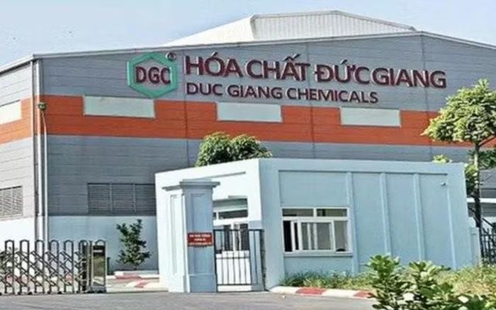 Cổ phiếu DGC vào diện cảnh báo kể từ ngày 9/7.