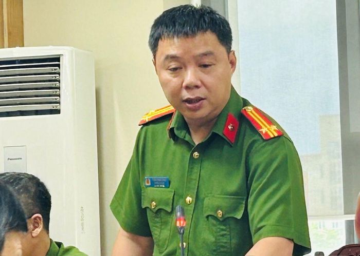 Trung tá Tống Đình Xuân, Trưởng phòng Cảnh sát kinh tế thông tin về vụ án buôn lậu kim cương xuyên quốc gia.