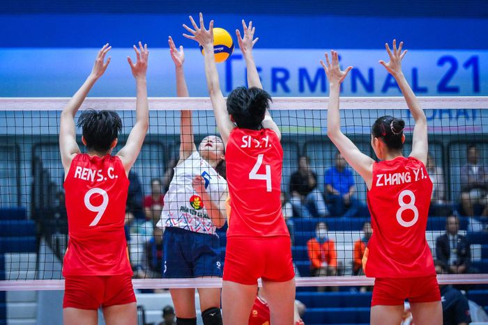 U18 Trung Quốc tổ chức hàng chắn rất tốt.