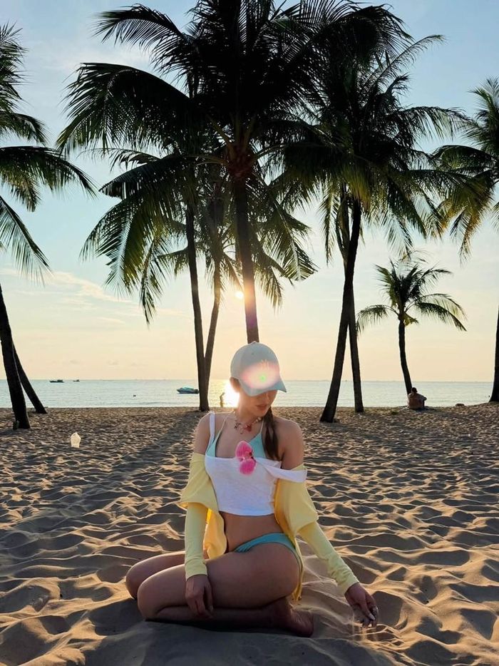 Diễn viên Thúy Ngân đặt mục tiêu giảm 2kg trong 2 tuần, quyết tâm giữ vóc dáng cân đối.