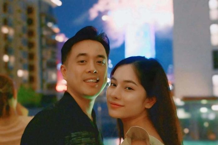Vợ chồng Dương Khắc Linh - Sara Lưu tận hưởng thời gian ngọt ngào bên nhau trước khi chào đón cặp sinh đôi thứ hai, nhạc sĩ cho biết muốn bù đắp cho bà xã trước giai đoạn bận rộn chăm cùng lúc 4 con.