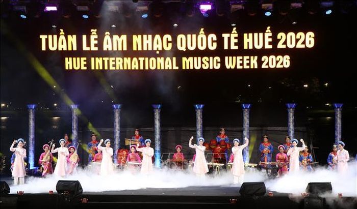 Tiết mục nghệ thuật trong đêm khai mạc Tuần lễ Âm nhạc quốc tế Huế, tối 13/6/2026. Ảnh: Mai Trang/TTXVN