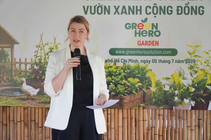 Bà Sanne Høj Andrén đánh giá mô hình Green Hero Garden sẽ góp phần thay đổi nhận thức, thúc đẩy cộng đồng cùng hành động vì một hệ thống thực phẩm bền vững hơn. Ảnh: BTC