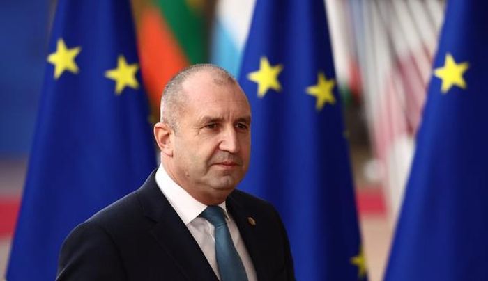 Thủ tướng Bulgaria Rumen Radev cho biết trách nhiệm của ông là bảo vệ và duy trì lợi ích quốc gia. Ảnh: Balkan Insight