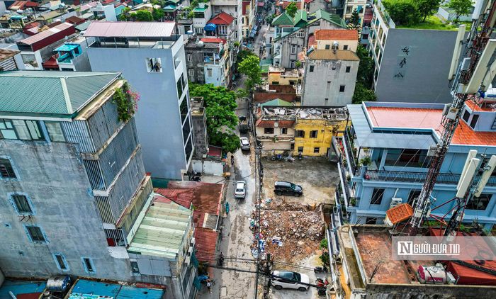 Đoạn đường này dự kiến sẽ được mở rộng lên 21,5m – gấp hơn 4 lần chiều rộng hiện tại, giúp việc sinh hoạt và đi lại của người dân được thuận tiện hơn.