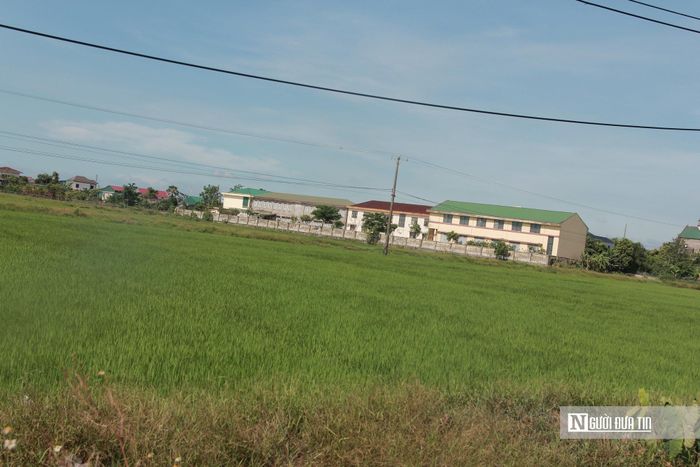Các khu tái định cư còn lại đã cơ bản lập xong sơ bộ hồ sơ thiết kế, hiện đang chờ các cấp thẩm quyền thẩm định, phê duyệt.