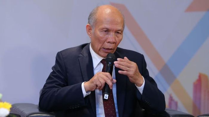 TS Đinh Trọng Thịnh khuyến cáo việc chuyển đổi không nên được nhìn nhận như một mục tiêu bắt buộc đối với mọi hộ kinh doanh.