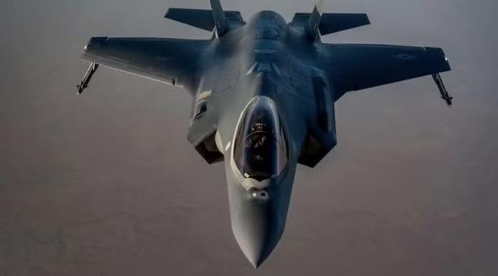 Máy bay chiến đấu F-35 được trang bị cho chiến đấu trên không. Ảnh: MW.