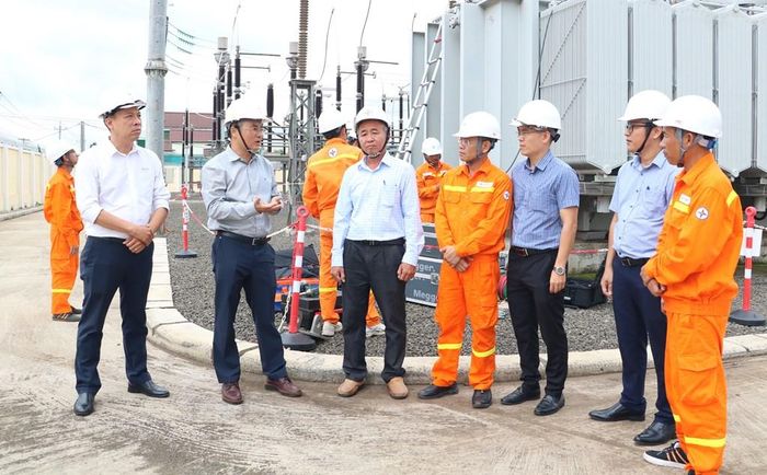 Ông Nguyễn Công Thắng – Bí thư Đảng ủy, Giám đốc PTC3, theo dõi chỉ đạo trực tiếp tại hiện trường. Ảnh: PTC3