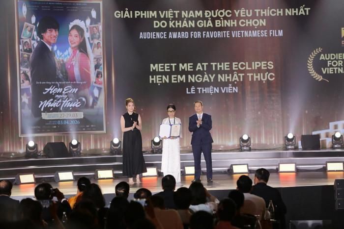 Dự án Hẹn Em Ngày Nhật thực đạt giải phim Việt Nam được yêu thích nhất do khán giả bình chọn. Ảnh: BTC