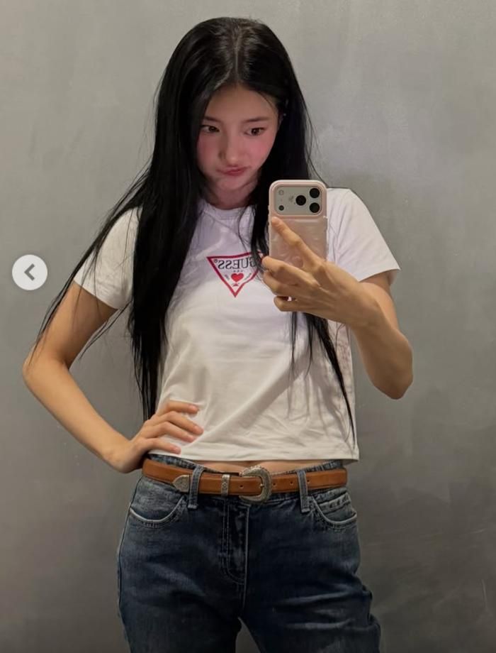 Những hình ảnh đơn giản của Suzy nhanh chóng thu hút sự chú ý từ cư dân mạng.