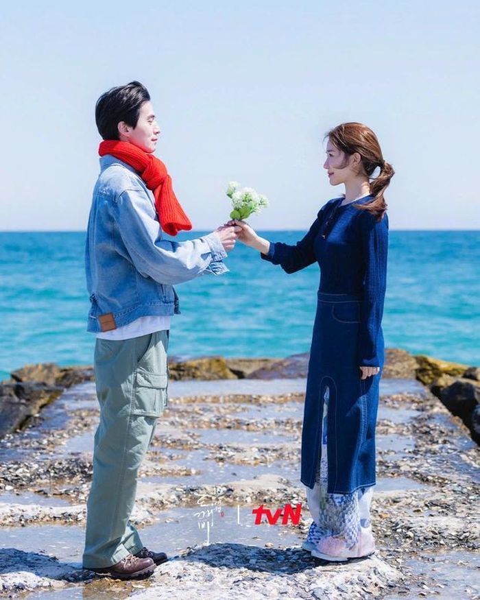 Yoo In Na chiếm trọn cảm tình khán giả nhờ sự tinh tế trong chuyến đi kỷ niệm 10 năm Goblin.