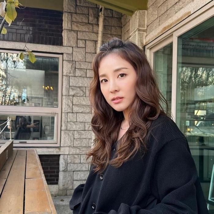 Sandara Park cho biết cô nặng khoảng 37 - 38kg và duy trì con số này suốt 20 năm qua.