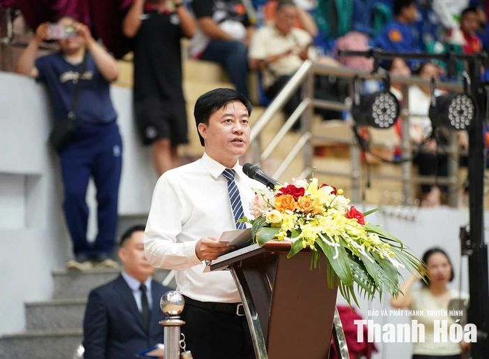 Phó Giám đốc Sở Văn hóa, Thể thao và Du lịch Nguyễn Duy Tự phát biểu khai mạc giải.