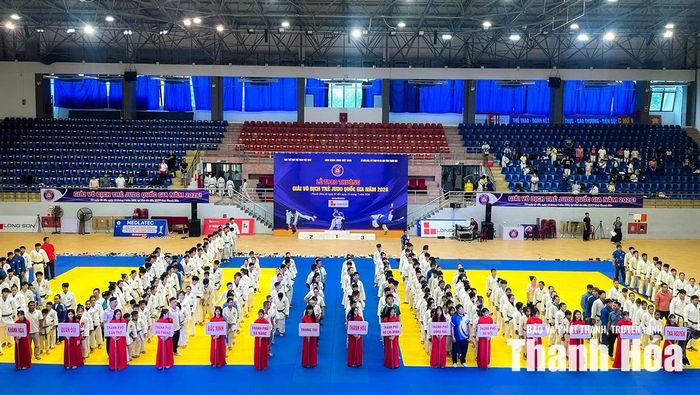 Toàn cảnh lễ khai mạc.