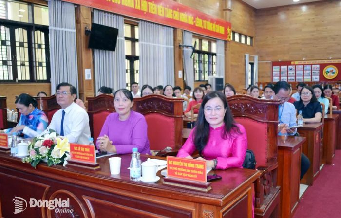 Các đồng chí lãnh đạo dự lễ bế mạc. Ảnh: Phương Hằng