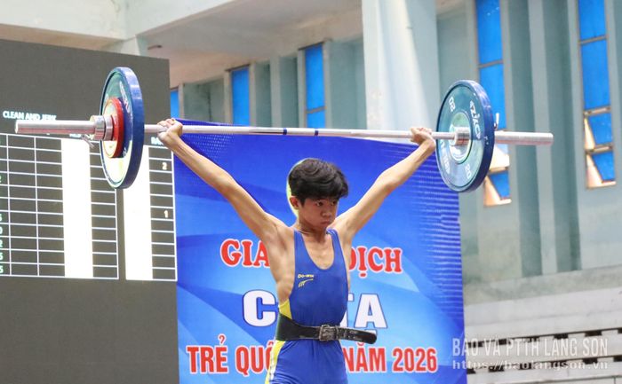 Vận động viên thi đấu tại giải