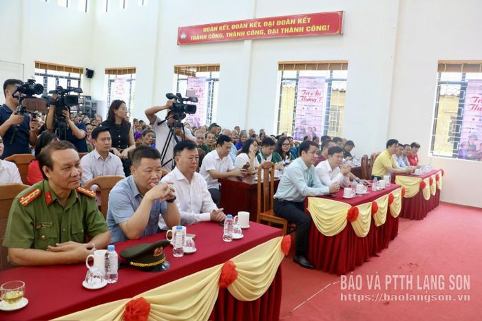 Các đại biểu tham dự chương trình "Tri ân Tháng 7"