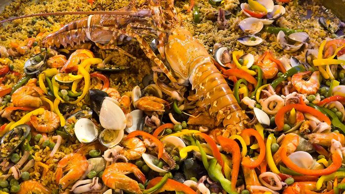Phong phú hải sản vùng biển Đông Nam tỉnh. Ảnh: N.Lân