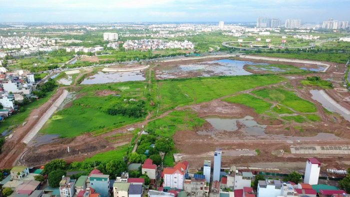 Dự án được xây dựng trên diện tích đất khoảng 38,3ha, bao gồm: xây dựng mương dẫn Việt Hưng-Cầu Bây và mương bao quanh hồ Cự Khối (bề rộng 19,5m-30m, tổng chiều dài khoảng 2.622,3m); xây dựng hồ điều hòa Cự Khối (diện tích khoảng 30,25ha).