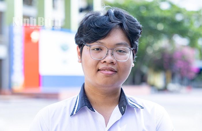Học sinh Dương Thành Đạt (lớp 12 Toán 1), đạt điểm 10 môn Toán kỳ thi Tốt nghiệp THPT 2026.