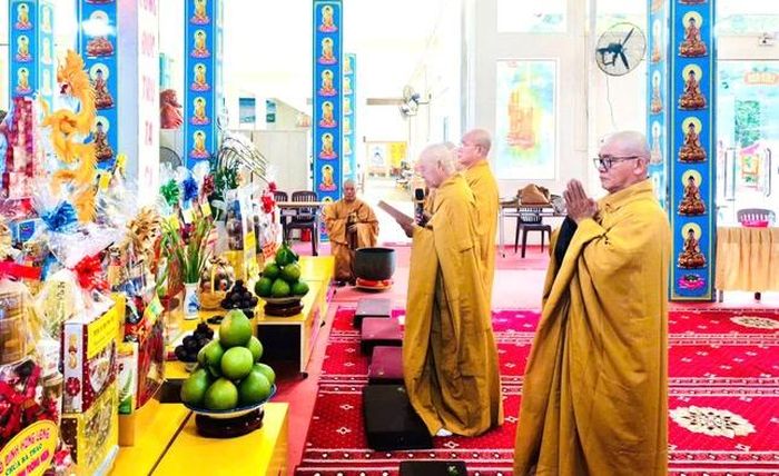 Chư tôn đức Ban Trị sự Phật giáo TP.HCM tưởng niệm vị giáo phẩm có nhiều đóng góp cho Đạo pháp và Dân tộc