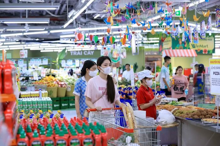 Hệ thống bán lẻ hiện đại không chỉ là đơn vị phân phối mà còn đóng vai trò là “tuyến kiểm soát chất lượng cuối cùng” trước khi sản phẩm đến tay người tiêu dùng.