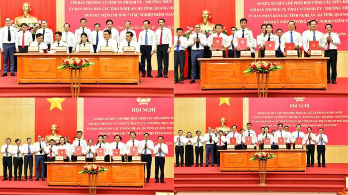 Đại diện lãnh đạo KTNN ký Quy chế phối hợp công tác giữa KTNN với Ban Thường vụ Tỉnh ủy, Thành ủy, Thường trực Hội đồng nhân dân và Ủy ban nhân dân các tỉnh: Nghệ An, Hà Tĩnh, Quảng Trị và Thành phố Huế. Ảnh: N. LỘC
