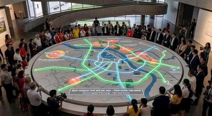 Ngày 29/6, tại Trung tâm Hội nghị Quốc gia, UBND thành phố Hà Nội đã tổ chức Hội nghị công bố Quy hoạch tổng thể Thủ đô Hà Nội tầm nhìn 100 năm và Xúc tiến đầu tư năm 2026.
