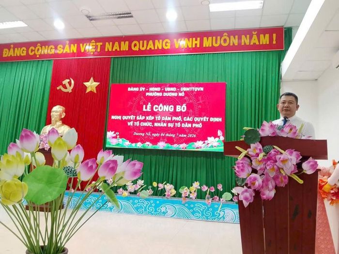 Đồng chí Nguyễn Long An - Bí thư Đảng ủy, Chủ tịch HĐND phường tham dự và phát biểu tại Hội nghị