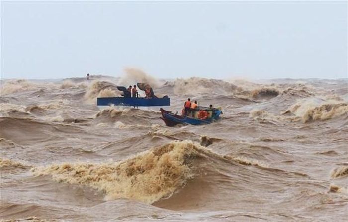  Hoàn lưu bão số 1 gây gió mạnh, biển động tại Bắc Vịnh Bắc Bộ, tiềm ẩn nhiều rủi ro đối với tàu thuyền. Ảnh: minh họa 