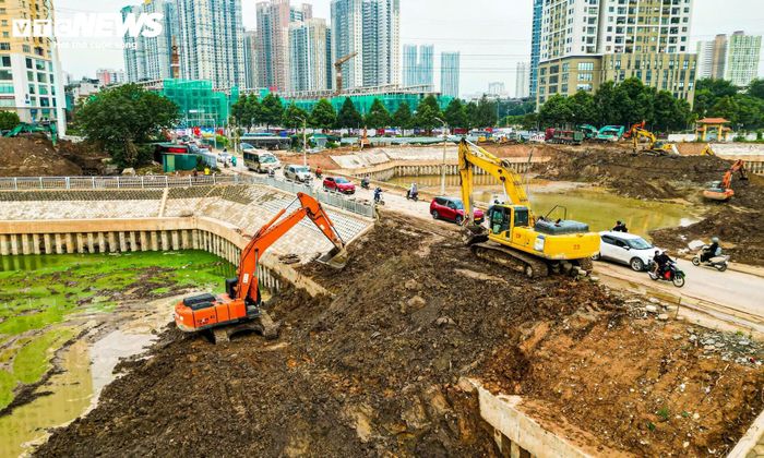 Hồ điều hòa nằm gần các tuyến đường Tố Hữu, Trung Văn và khu vực tập trung nhiều khu đô thị, chung cư cao tầng. Khi đi vào vận hành, công trình sẽ tăng khả năng điều tiết nước, góp phần giảm áp lực cho hệ thống thoát nước và hạn chế tình trạng ngập úng tại khu vực phía Tây Thủ đô.