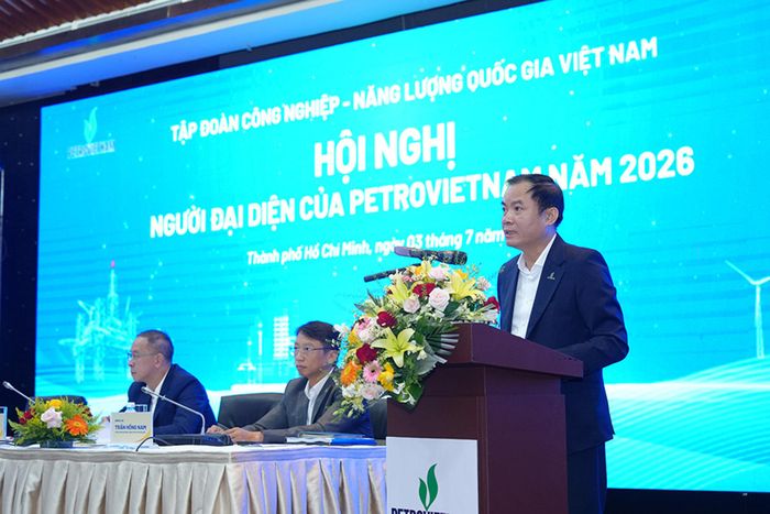Phát biểu tại Hội nghị, Chủ tịch HĐTV Petrovietnam Lê Ngọc Sơn nhấn mạnh việc chuyển phương thức quản lý phần vốn của Petrovietnam từ nặng về thủ tục sang quản trị theo kết quả.