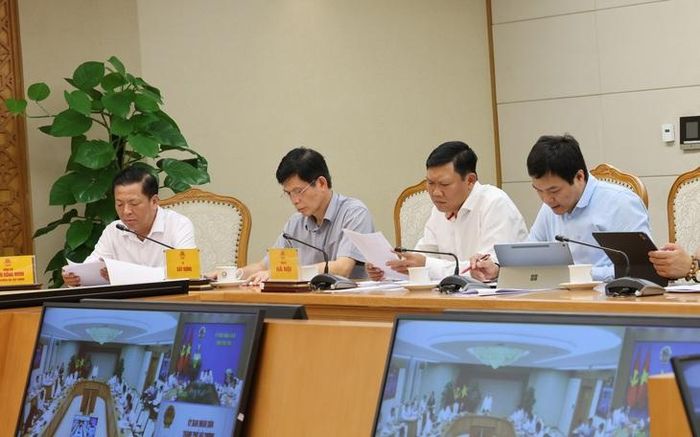 Lãnh đạo các bộ, ngành, địa phương tham dự cuộc họp. Ảnh: VGP/Phương Nguyên