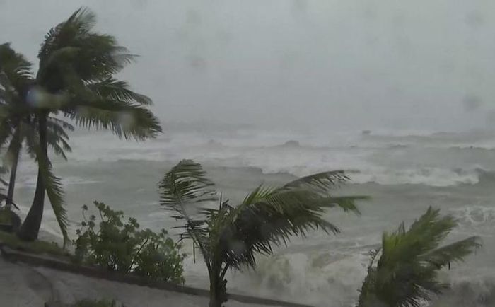 Siêu bão Ba Vì đang giật cấp 17 trên biển Thái Bình Dương.