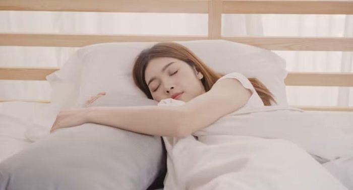Nằm ngủ nên quay đầu hướng Nam hoặc Đông là quan niệm dân gian ở nhiều nơi tại châu Á. Ảnh minh họa: Magnific.