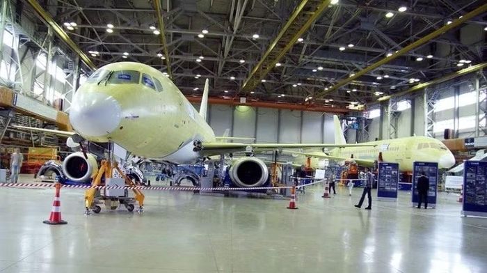 Nếu dây chuyền mới chứng tỏ hiệu quả, tốc độ lắp ráp máy bay chở khách khu vực SJ-100 sẽ tăng đáng kể, đáp ứng những đơn hàng lớn từ nhiều hãng bay trong nước Nga và còn hướng tới xuất khẩu vào một tương lai không xa.