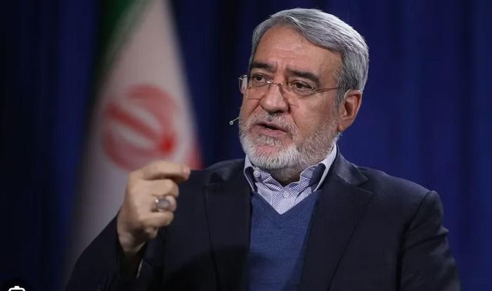 Ông Abdolreza Rahmani Fazli cũng khẳng định Iran sẽ cân nhắc áp dụng chính sách ưu đãi đối với những quốc gia có quan hệ hữu nghị, đặc biệt là các nước đã sát cánh cùng Tehran trong giai đoạn khó khăn.