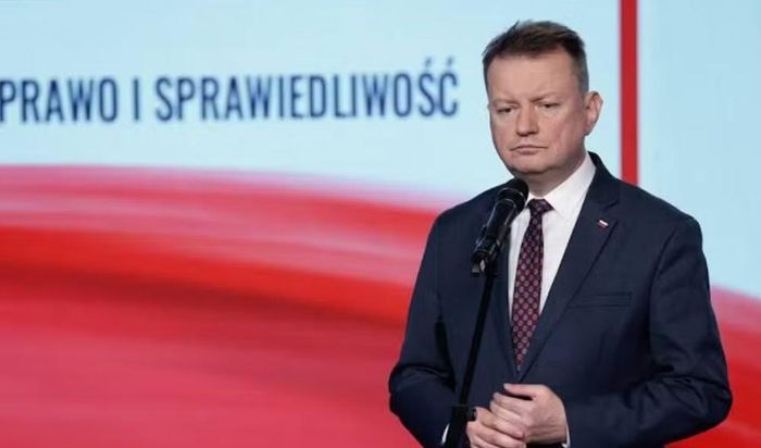 Ông đồng thời yêu cầu chính phủ của Thủ tướng Donald Tusk làm rõ liệu việc chuyển tên lửa Patriot cho Ukraine có ảnh hưởng đến vị trí của Ba Lan trong danh sách chờ tiếp nhận thêm tên lửa Patriot từ Mỹ hay không.