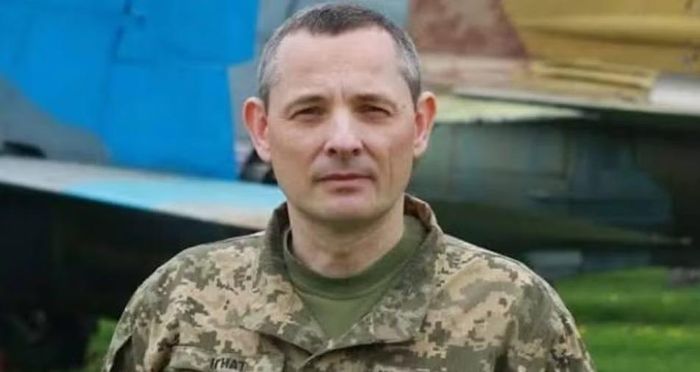 Đại tá Yuri Ignat, thư ký báo chí Bộ tư lệnh không quân Ukraine, hồi tháng 5 thừa nhận nước này đang thiếu nghiêm trọng tên lửa phòng không. Hình ảnh do ông công bố cho thấy một bệ phóng Patriot chỉ còn 2 quả tên lửa, trong khi 6 ống phóng còn lại đã hết đạn.