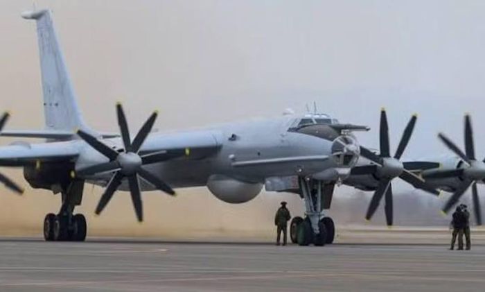 Khả năng phát hiện và tiêu diệt nhiều loại tàu ngầm giúp Tu-142 được mệnh danh là "sát thủ săn ngầm" trong lực lượng Không quân Hải quân Nga.