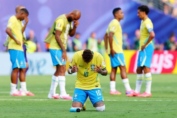  Brazil bế tắc trong những pha tấn công cuối cùng. 
